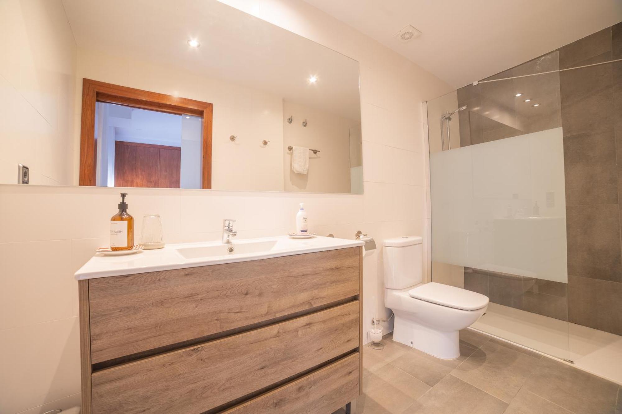 Mazi Apartments Colon Вик Екстериор снимка