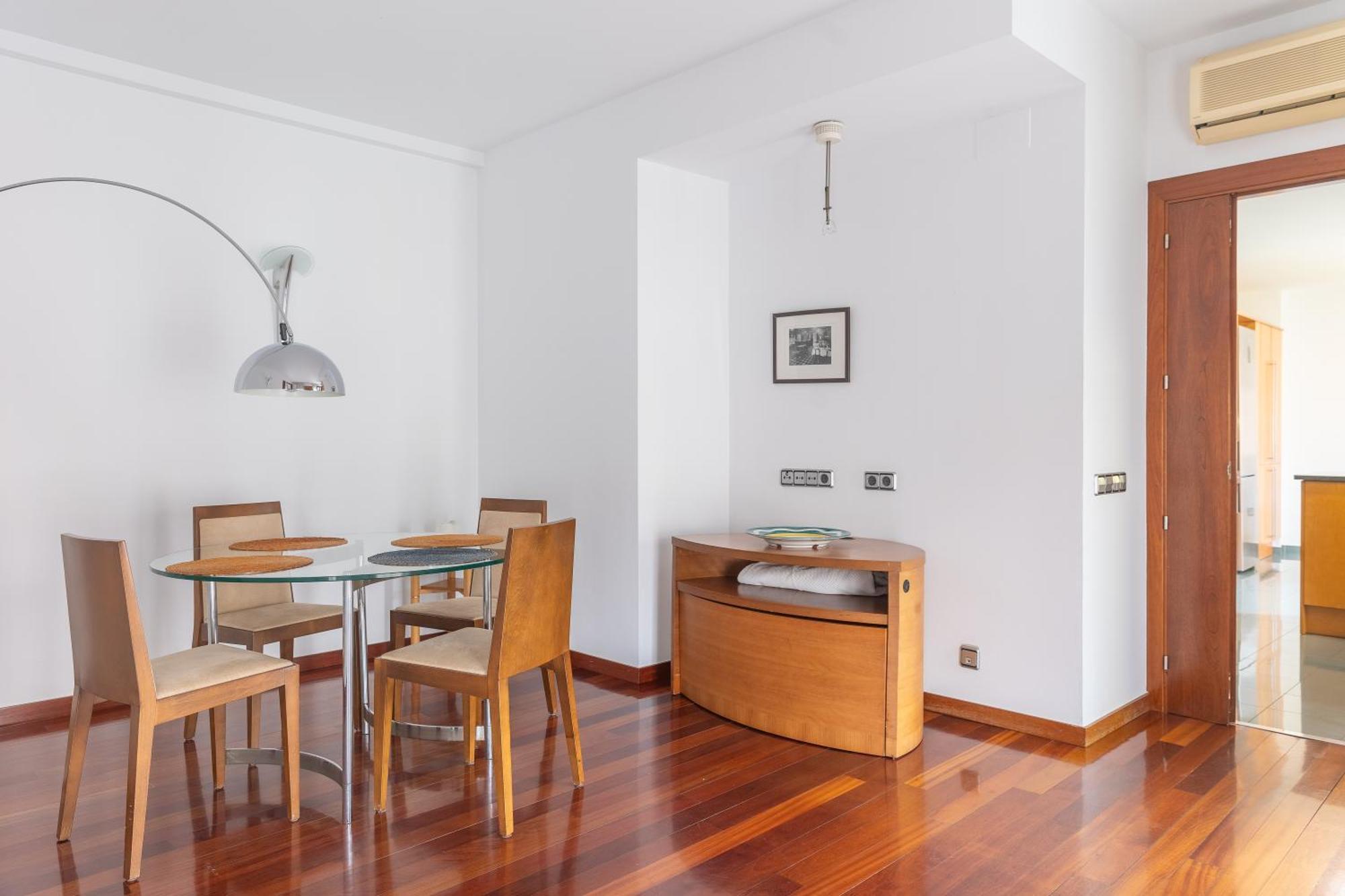 Mazi Apartments Colon Вик Екстериор снимка