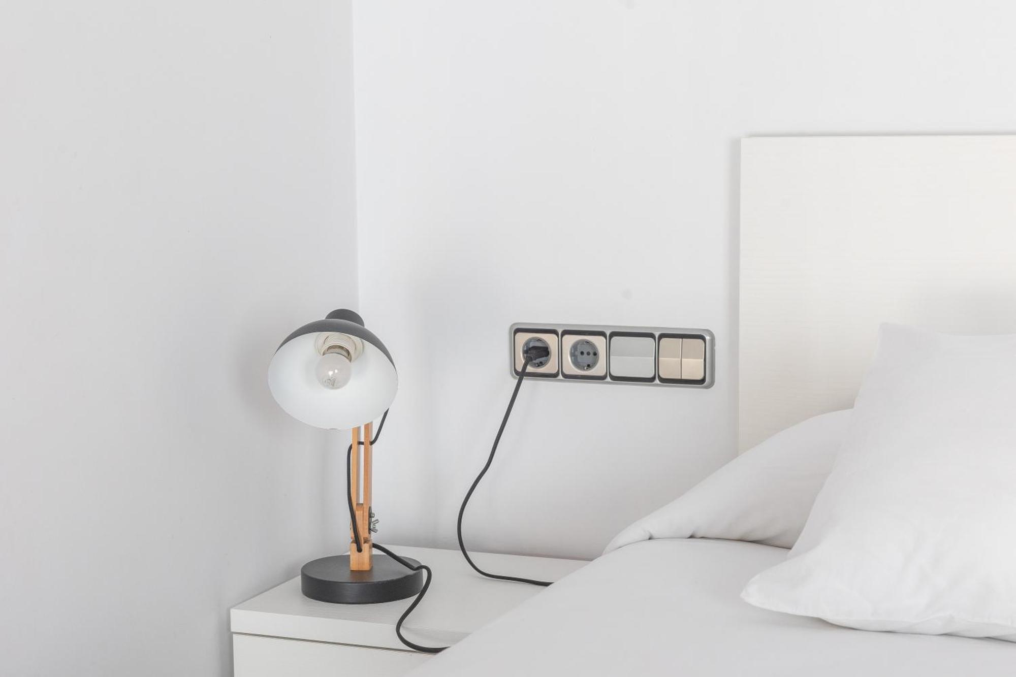 Mazi Apartments Colon Вик Екстериор снимка