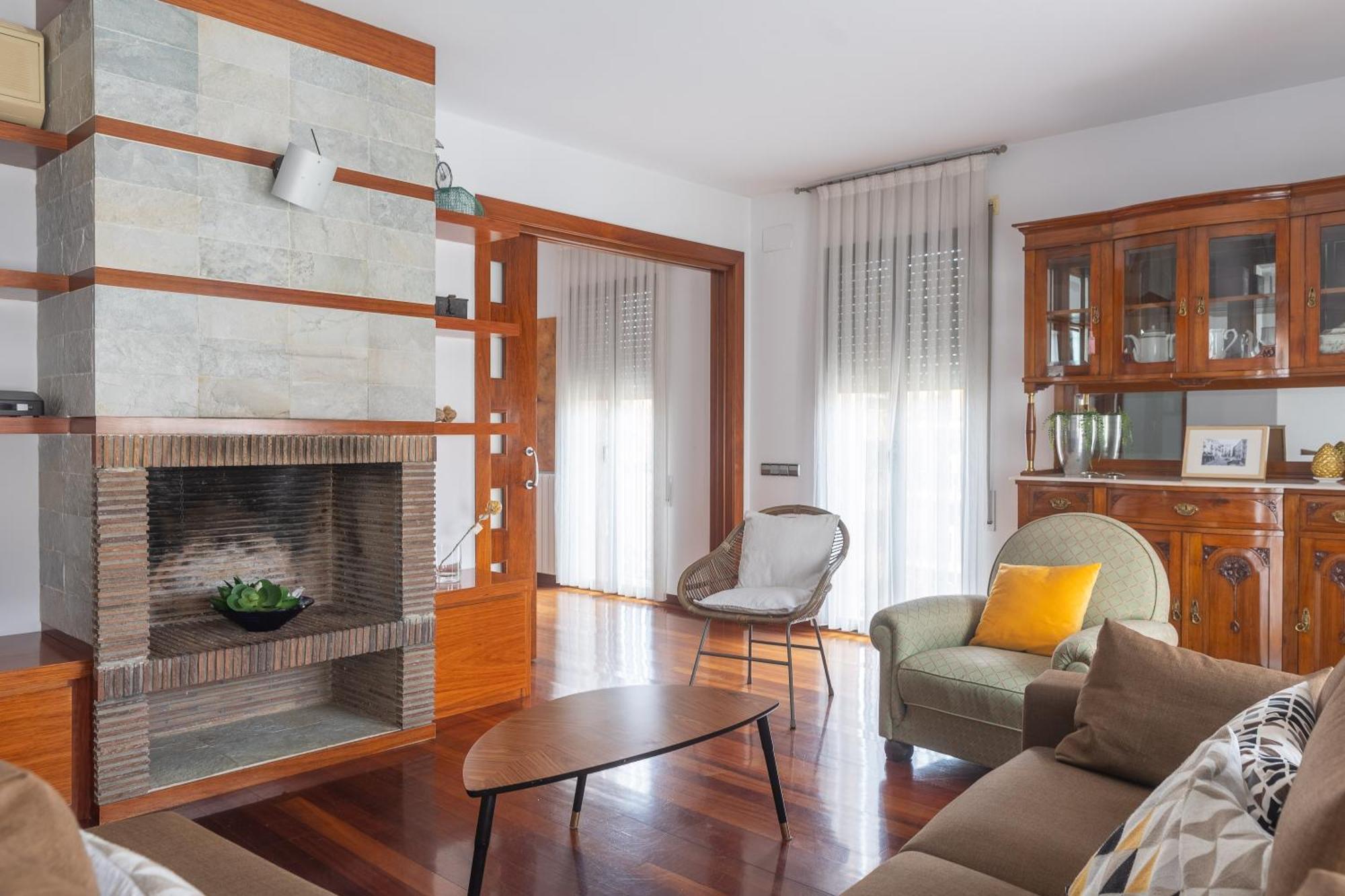 Mazi Apartments Colon Вик Екстериор снимка