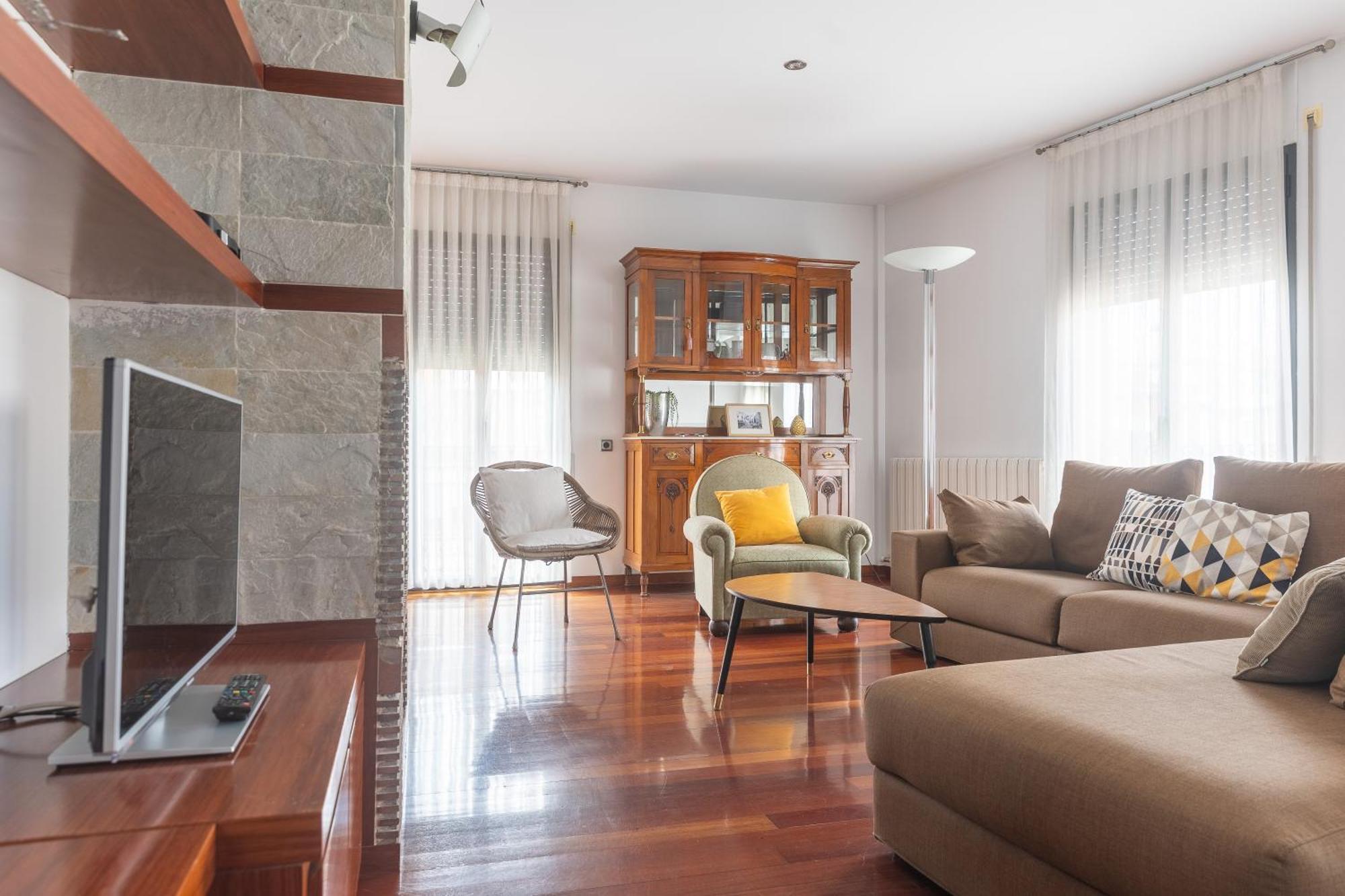 Mazi Apartments Colon Вик Екстериор снимка